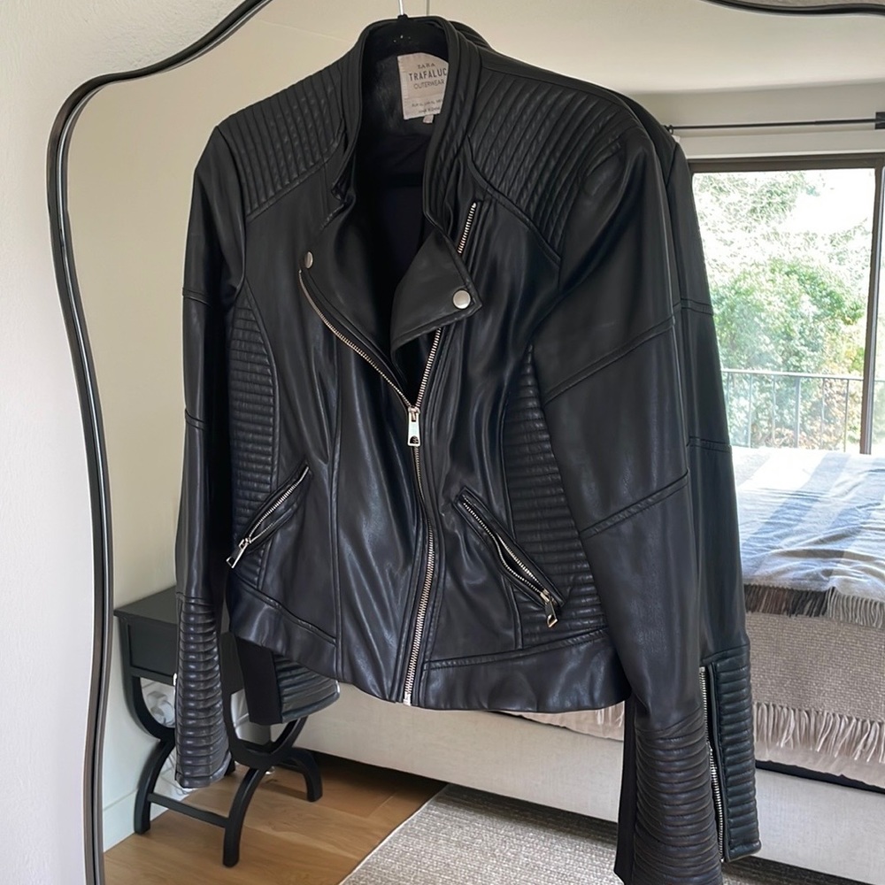 Zara Trafaluc black leather jacket